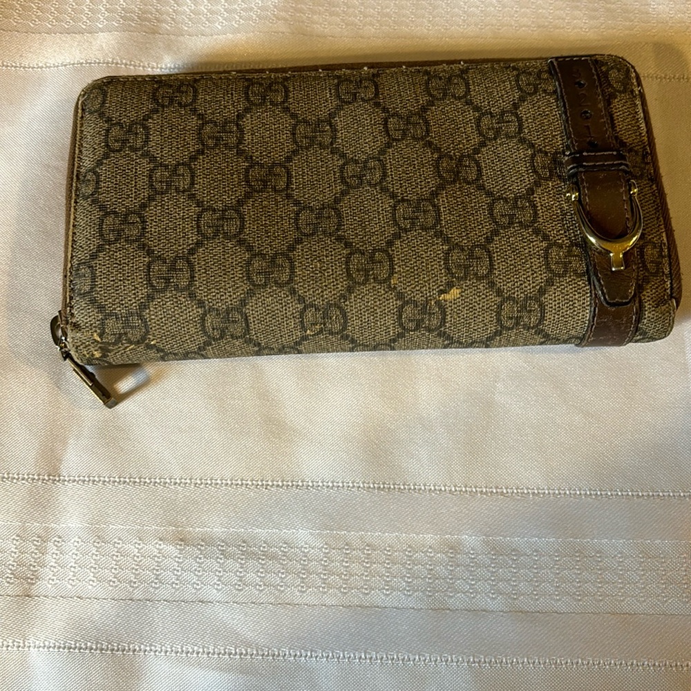 Vintage Long Gucci Wallet